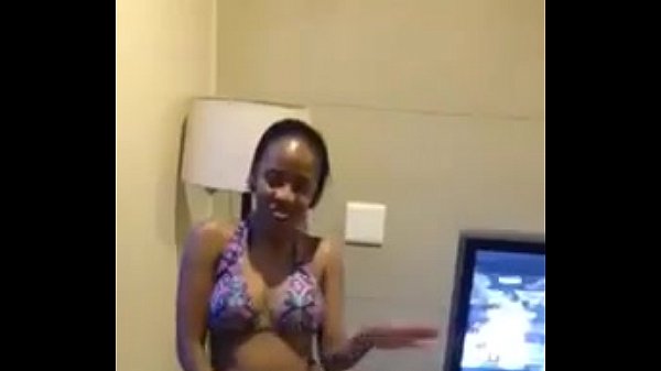 curvy babe dance teasing